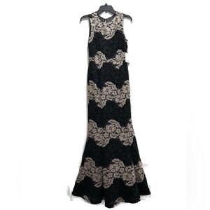 NWT Calvin Klein Black and Cream Lace Evening Gown SIZE 2 Wedding Season